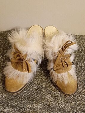 Coach  Kristy Women’s Tan Faux-Fur Slip-On Mules Size 8